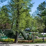 Park Apartment *
