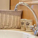 Park Apartment *